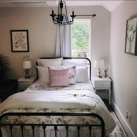 The Farmhouse Inn & Kitchen, 2 Blocks From Downtown Whitefish, Montana エクステリア 写真