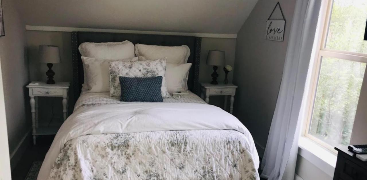 The Farmhouse Inn & Kitchen, 2 Blocks From Downtown Whitefish, Montana エクステリア 写真